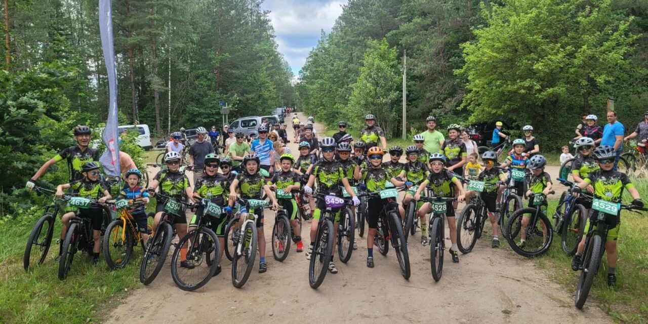13 medali dla MTB Suwałki i Suwalskiej Szkółki Kolarskiej w Maratonie Kresowym w Wasilkowie – najlepszy start sezonu